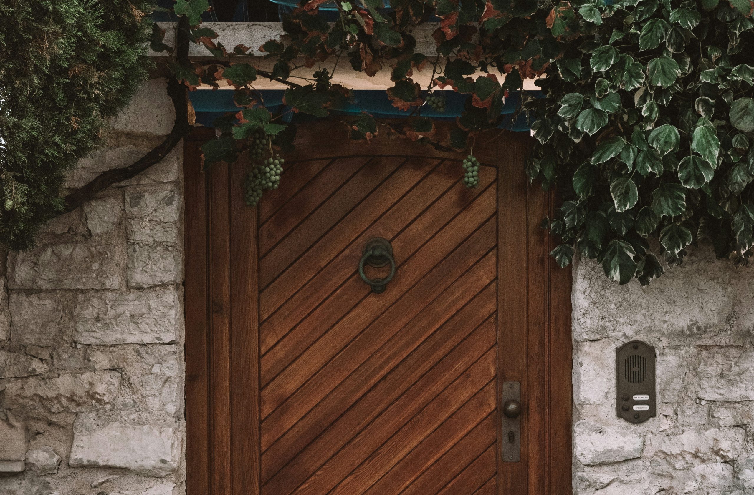 justin-luebke-ahRErl1zyaQ-unsplash